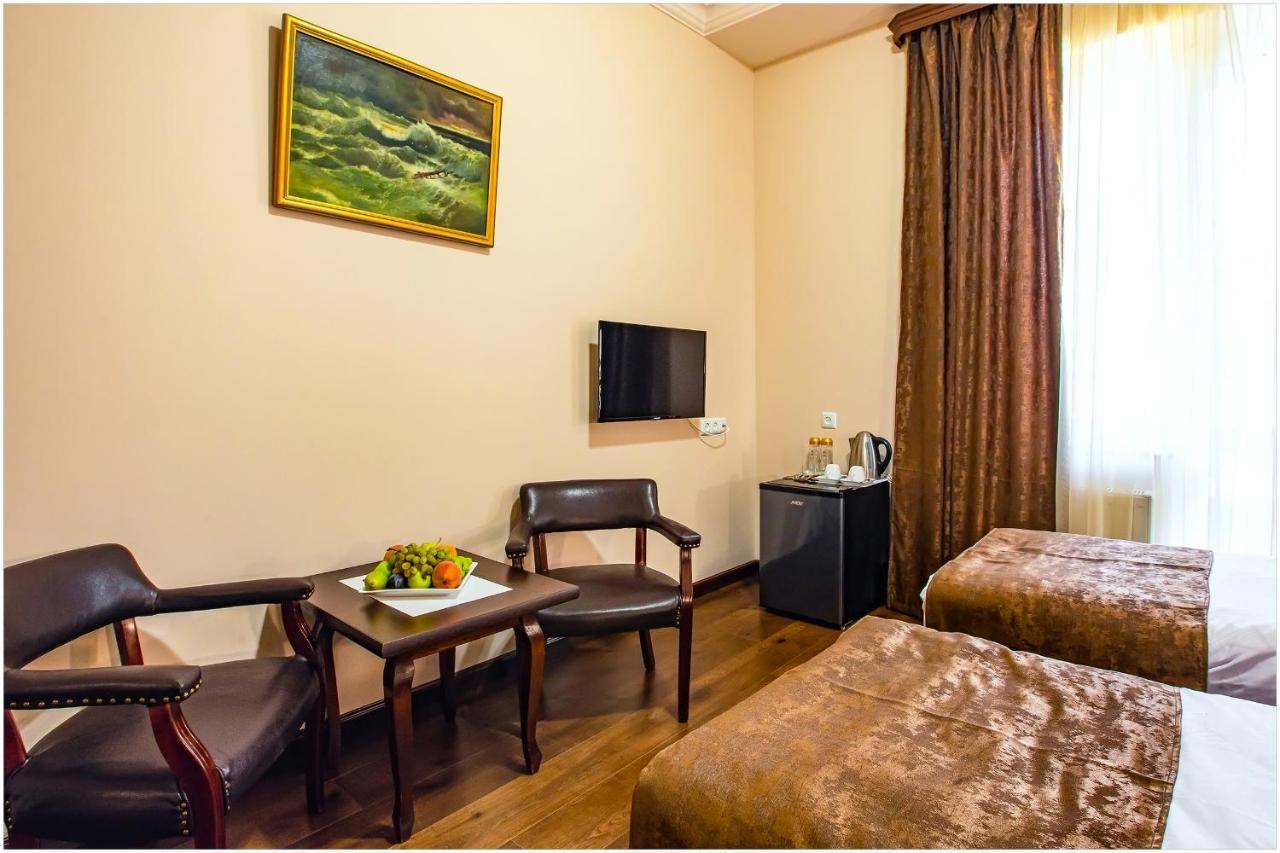 Arma Boutique Hotel Jerevan Buitenkant foto